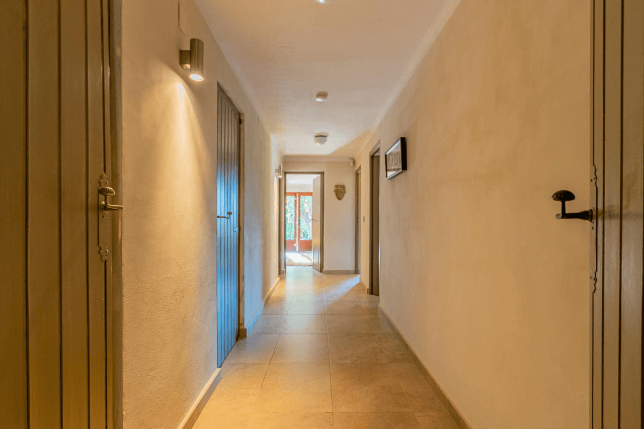 Chalet en venta en Camp d'esports, Lérida con piscina y 3 habitaciones