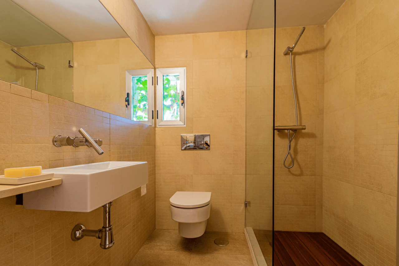 Chalet en venta en Camp d'esports, Lérida con piscina y 3 habitaciones