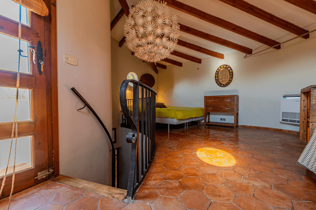 Chalet en venta en Camp d'esports, Lérida con piscina y 3 habitaciones